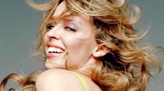 Kylie Minogue…. Σταματήστε να με συγκρίνετε με την Gaga