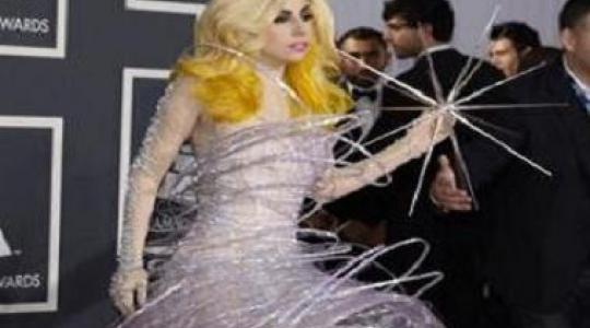 Η Lady Gaga θέλει καλοντυμένους όλους τους stars!!!