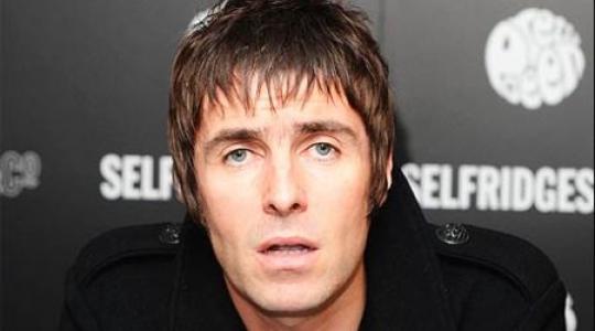 O Liam Gallagher ψηφίστηκε ως καλύτερος τραγουδιστής συγκροτήματος!!!