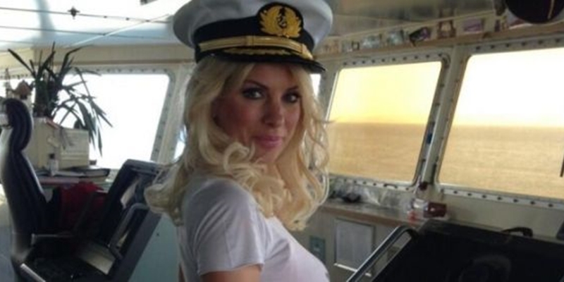 Η Ελένη Μενεγάκη … στο ναυτικό!!! (Φωτογραφίες)