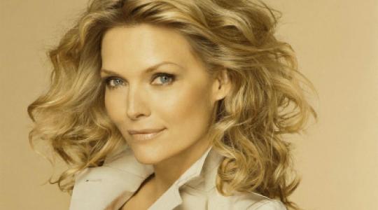 Υπέρ των πλαστικών επεμβάσεων η Michelle Pfeiffer…