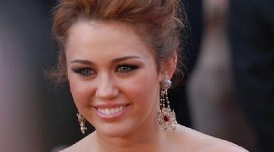 “I’m a sellout for pop music”… says Miley Cyrus!