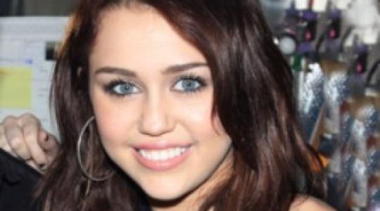 Nέο αλμπουμ από τη Miley Cyrus «Can’t Be Tamed»