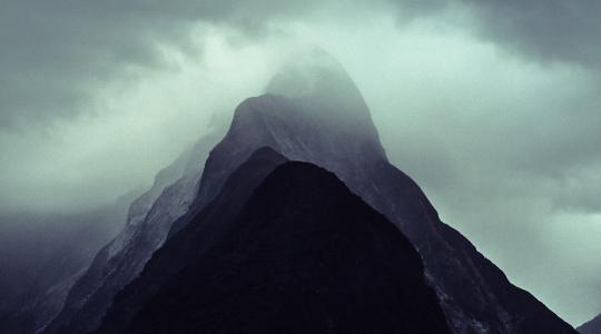 Ένα εντυπωσιακό βουνό στο «Mountain»