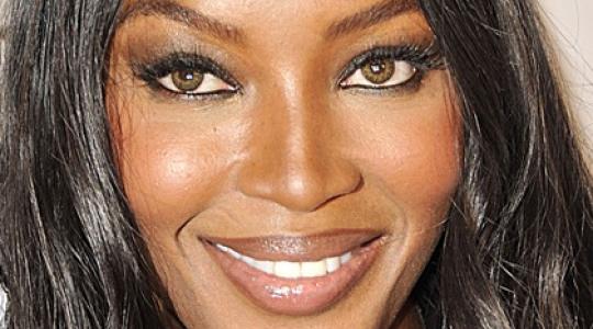 Video: Η Naomi Campbell, συγκινήθηκε και έβαλε τα κλάματα στο party των D&G..!