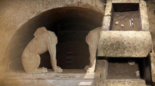 Φάκλαρης: Δεν είναι αυτός ο κύριος νεκρός του τύμβου