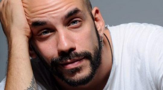 Ποια ηθοποιός δήλωσε πως ο Πάνος Μουζουράκης μοιάζει με ναρκομανή και αλκοολικό..?