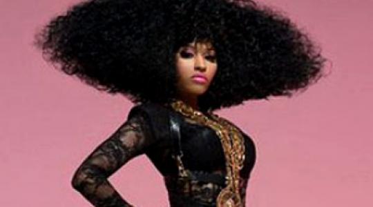 Κυκλοφόρησε το ολοκαίνουριο βίντεο για το “Super bass” της Nicki Minaj…