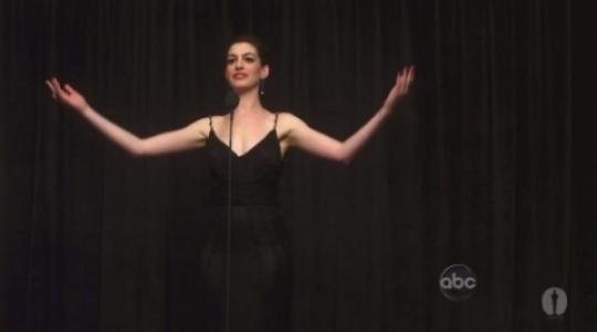Ένα “ότι να’ναι” promo video από την Anne Hathaway για τα Όσκαρ!