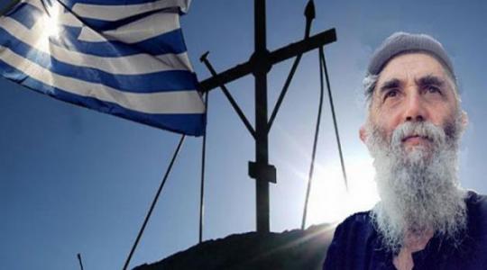 Ιερό προσκύνημα από πλήθος κόσμου στον τάφο του Παϊσιου!