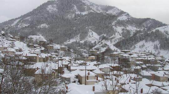 Στα λευκά ντύθηκε το ψηλότερο χωριό της Ελλάδας