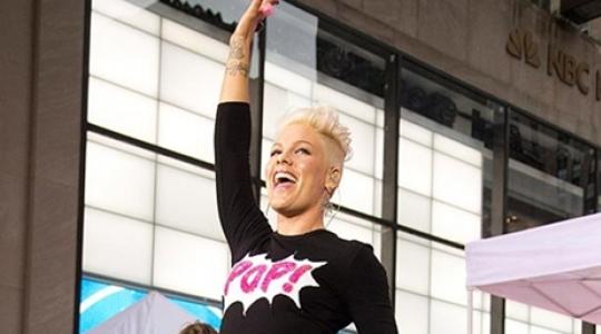 Pink flashed her bottom on TV show!