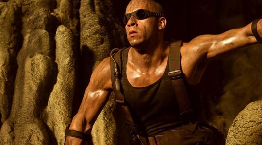 Ο Vin Diesel αναρωτιέται αν φοβάστε το σκοτάδι στο πρώτο teaser trailer του «Riddick»