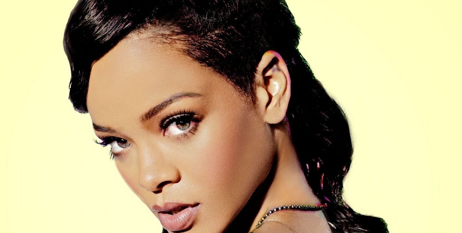 Η Rihanna… πετάει για Παρίσι αλά ράπερ!