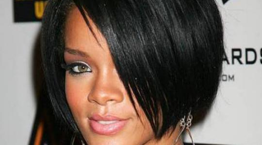 H Rihanna κοντά στα παιδιά με αυτισμό…