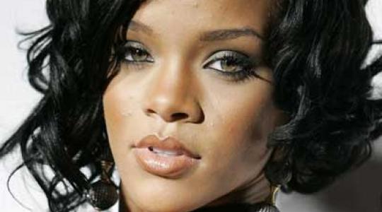 Το καινούριο video clip της Rihanna σε πύργο
