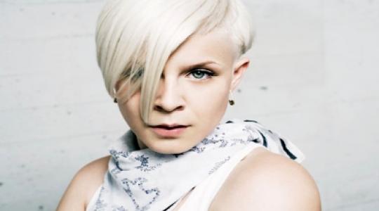 Η Robyn δεν είναι Pop diva…