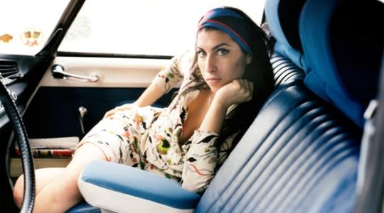 Amy Winehouse: Ακούστε 10 υπέροχα ακυκλοφόρητα τραγούδια της!