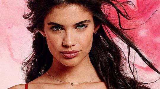 Sara Sampaio: Η καλλονή σε ερωτική διάθεση!