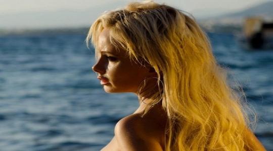 Ρένια Δούκα: Topless dj, Playboy girl και μούσα της Sirina! [pics+vid]