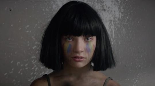 Ρεκόρ προβολών στον Youtube  το νέο video clip της Sia