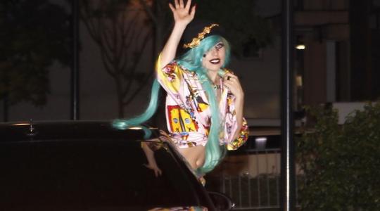 Το καρναβάλι δεν φεύγει ποτέ από την Lady Gaga!
