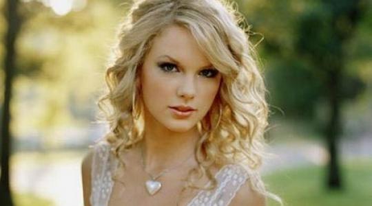 Δείτε την Taylor Swift στην 45η Academy Of Music Awards…