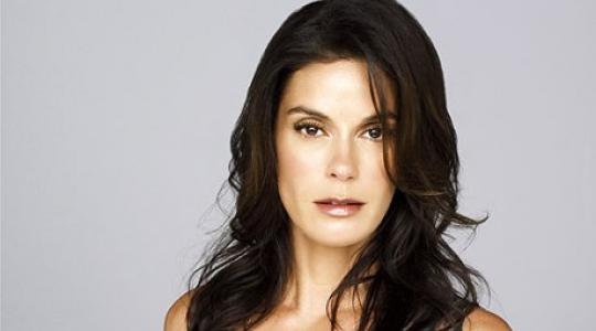 Από superman σε superman η Teri Hatcher!