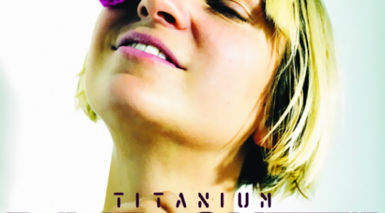 Video: Titanium από τον Guetta και την Sia με αγάπη…
