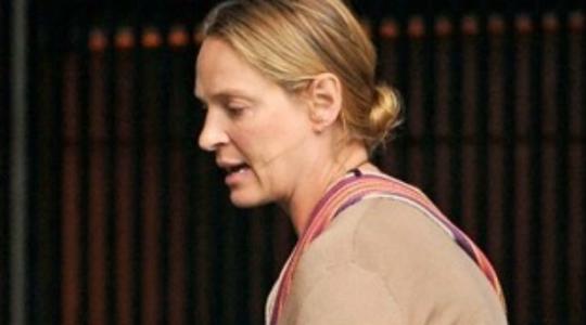 Αγνώριστη η εγκυμονούσα Uma Thurman!!