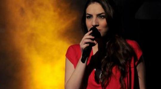Video: Η Βαλάντω Τρύφωνος έχει προσπαθήσει ξανά να πάει στην Eurovision…!