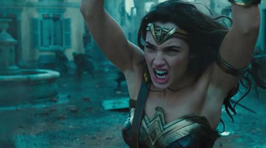 Το ίντερνετ ασχολείται με τις μασχάλες της Gal Gadot ως Wonder Woman