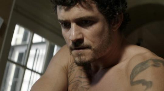 Ο Οrlando Bloom είναι γυμνός στην νέα ταινία “Zulu”..