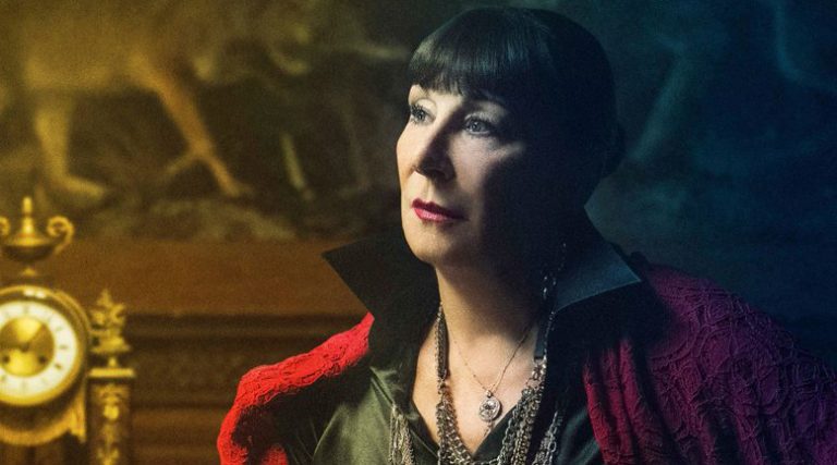 Η Anjelica Huston μιλάει για τη συμμετοχή της στο John Wick 3