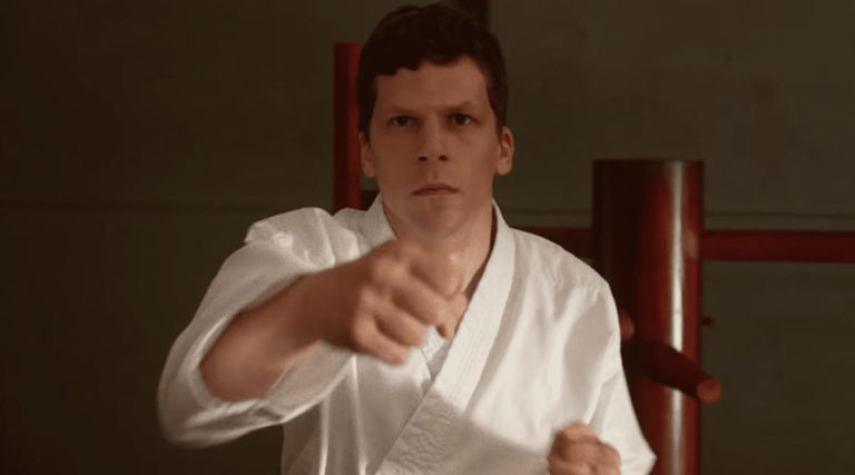 Ο Jesse Eisenberg μαθαίνει πολεμικές Τέχνες στο «The Art of Self-Defense»