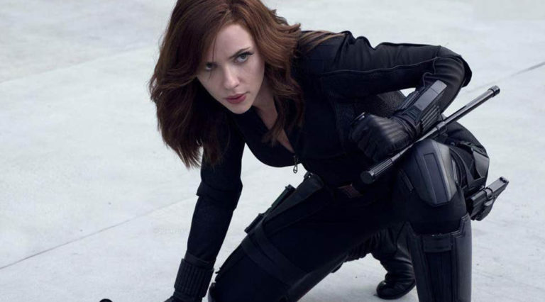 Η Scarlett Johansson αφήνει υπονοούμενα για το μέλλον της Black Widow