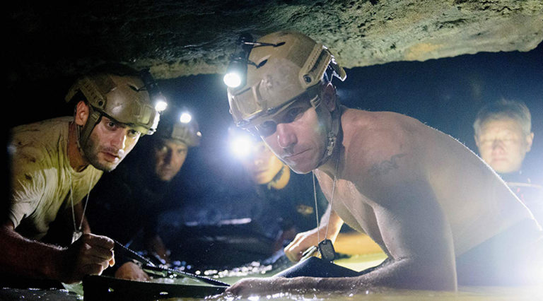 Παιδιά κινδυνεύουν στο trailer του «The Cave»