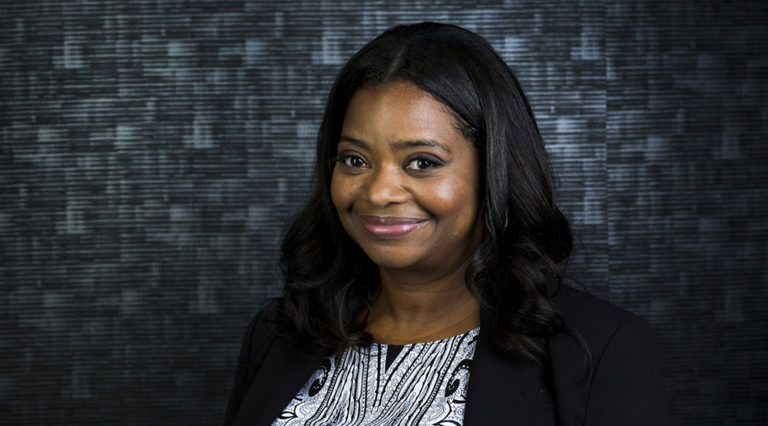 Η Octavia Spencer στη δραματική σειρά «Truth Be Told»