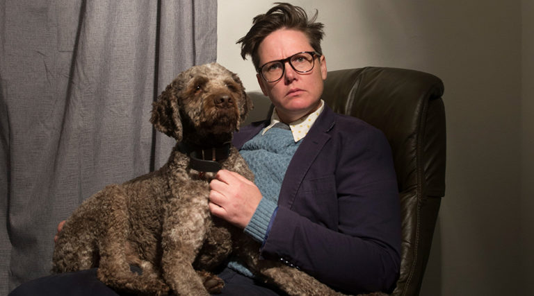 Πρώτη ματιά στο «Hannah Gadsby: Douglas»