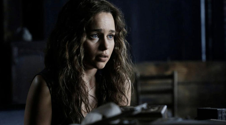 Η Emilia Clarke στο trailer του «Above Suspicion»