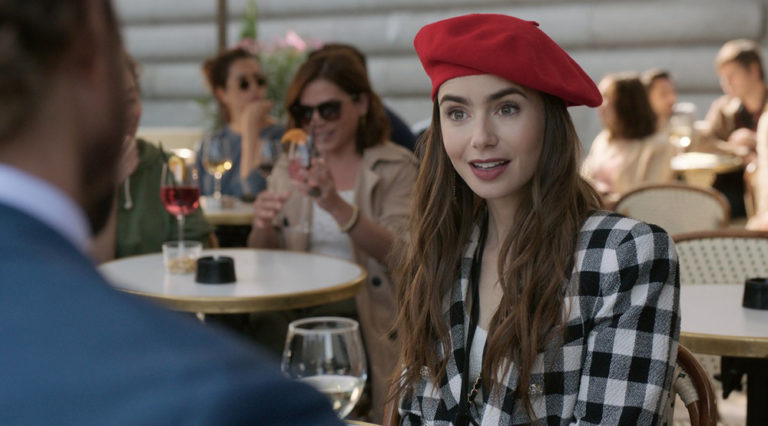 Η Lily Collins στο teaser του Emily in Paris