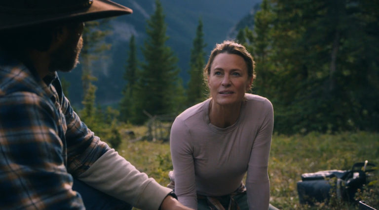 Το σκηνοθετικό ντεμπούτο της Robin Wright στο «Land»