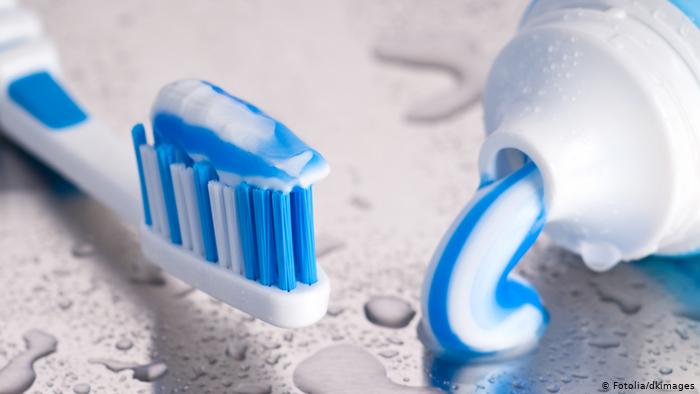 Τρεις περιπτώσεις στις οποίες δεν πρέπει «ποτέ» να βουρτσίζετε τα δόντια σας