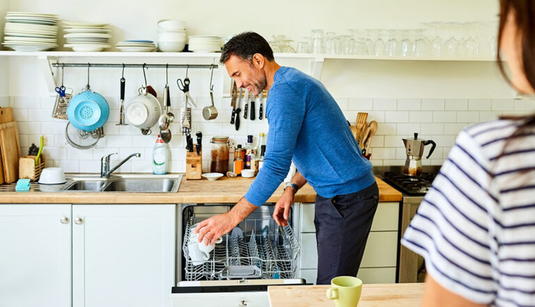 🏠 Όταν το Σπίτι Αρρωσταίνει: Είναι το Περιβάλλον σου Πηγή Κόπωσης;